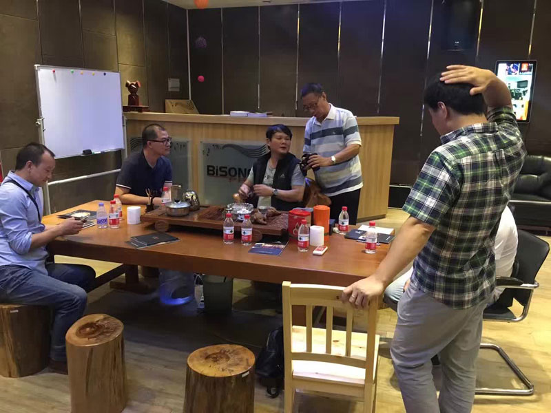  行业大咖齐聚9888拉斯维加斯科技，体验英嘉尼智能影音系统 　